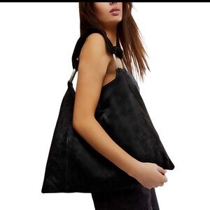 FREE PEOPLE BOBBI SLOUCH SUEDE BLACK BAG LIKE NEW